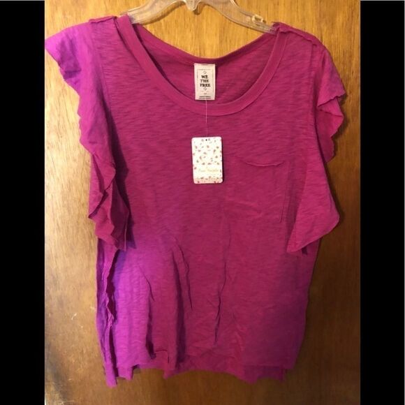𝅺FREE people top - Picture 1 of 4